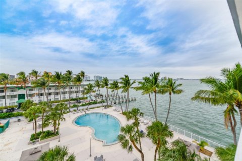 Condominio en venta en North Bay Village, Florida, 2 dormitorios, 125.98 m2 № 2431568 - foto 25