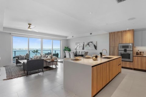 Condominio en alquiler en Clearwater, Florida, 2 dormitorios, 169.45 m2 № 1850060 - foto 1