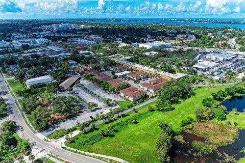 Condominio en venta en Sarasota, Florida, 2 dormitorios, 82.22 m2 № 2349277 - foto 3