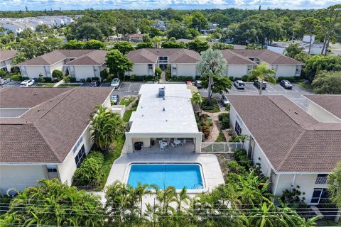 Condominio en venta en Sarasota, Florida, 2 dormitorios, 82.22 m2 № 2349277 - foto 2