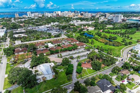 Condominio en venta en Sarasota, Florida, 2 dormitorios, 82.22 m2 № 2349277 - foto 4