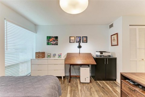 Condominio en venta en Sarasota, Florida, 2 dormitorios, 82.22 m2 № 2349277 - foto 25