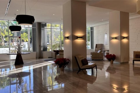 Condominio en venta en Sunny Isles Beach, Florida, 1 dormitorio, 92.07 m2 № 1794713 - foto 2