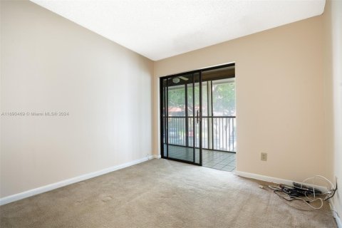 Condominio en venta en Tamarac, Florida, 2 dormitorios, 76.83 m2 № 1860659 - foto 16