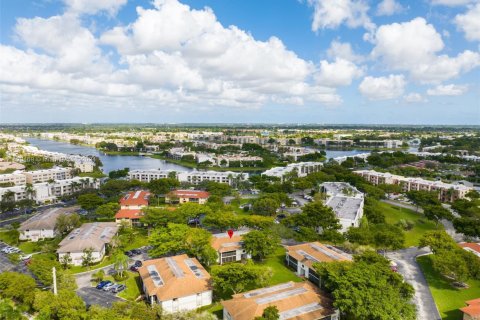 Condominio en venta en Tamarac, Florida, 2 dormitorios, 76.83 m2 № 1860659 - foto 26