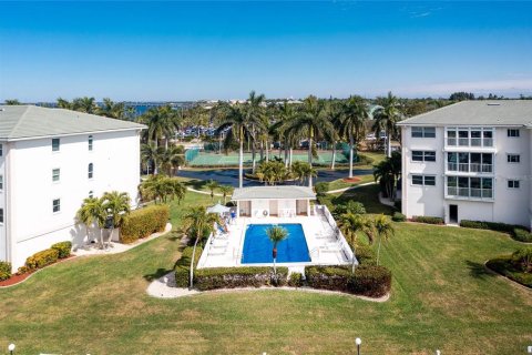 Condo in Punta Gorda, Florida, 3 bedrooms  № 1346580 - photo 5