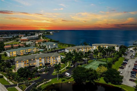 Condo in Punta Gorda, Florida, 3 bedrooms  № 1346580 - photo 2