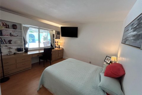Casa en venta en Hollywood, Florida, 4 dormitorios, 224.92 m2 № 1862642 - foto 30