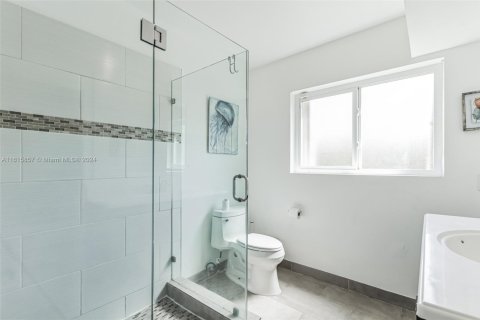 Casa en venta en Hollywood, Florida, 4 dormitorios, 224.92 m2 № 1862642 - foto 25
