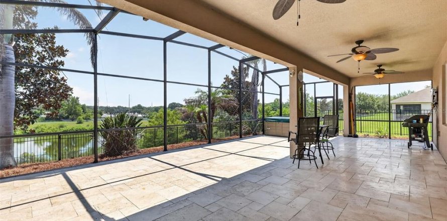 Villa ou maison à Grand Island, Floride 4 chambres, 191.75 m2 № 2200749