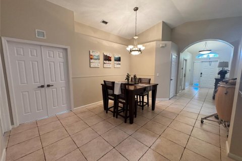 Villa ou maison à louer à Royal Palm Beach, Floride: 4 chambres, 165.83 m2 № 2117110 - photo 4