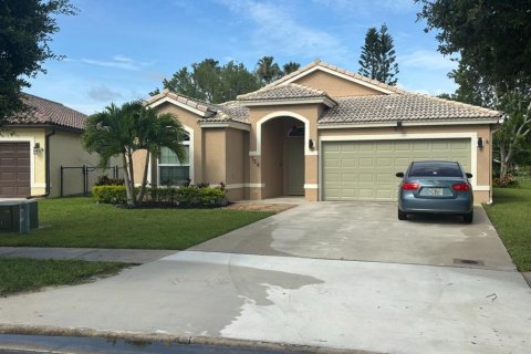Villa ou maison à Royal Palm Beach, Floride 4 chambres, 165.83 m2 № 2117110