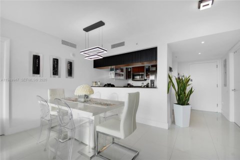 Купить кондоминиум в Майами, Флорида 2 спальни, 106.28м2, № 2005727 - фото 2