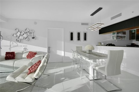 Купить кондоминиум в Майами, Флорида 2 спальни, 106.28м2, № 2005727 - фото 7