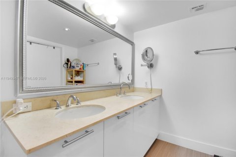 Купить кондоминиум в Майами, Флорида 2 спальни, 106.28м2, № 2005727 - фото 20