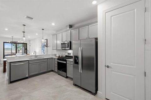 Villa ou maison à vendre à Lakewood Ranch, Floride: 2 chambres, 134.52 m2 № 2152258 - photo 8
