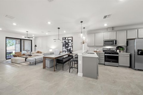 Villa ou maison à vendre à Lakewood Ranch, Floride: 2 chambres, 134.52 m2 № 2152258 - photo 2