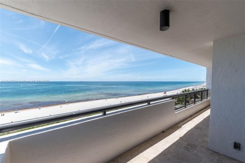 Condo in Miami Beach, Florida, 2 bedrooms  № 1888931 - photo 19