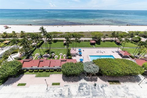 Condo in Miami Beach, Florida, 2 bedrooms  № 1888931 - photo 7