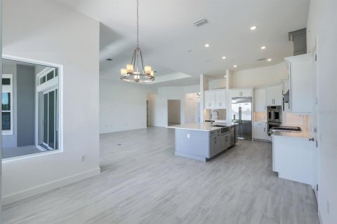 House in Naples, Florida 4 bedrooms, 413.97 sq.m. № 1849925 - photo 14