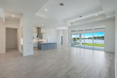 House in Naples, Florida 4 bedrooms, 413.97 sq.m. № 1849925 - photo 7
