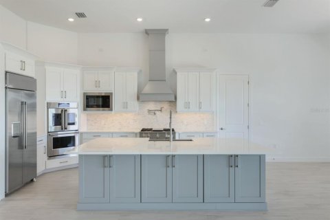 House in Naples, Florida 4 bedrooms, 413.97 sq.m. № 1849925 - photo 11