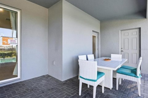 House in Davenport, Florida 8 bedrooms, 374.95 sq.m. № 2094795 - photo 18