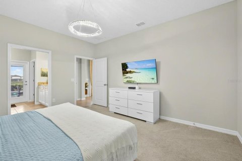 House in Davenport, Florida 8 bedrooms, 374.95 sq.m. № 2094795 - photo 9