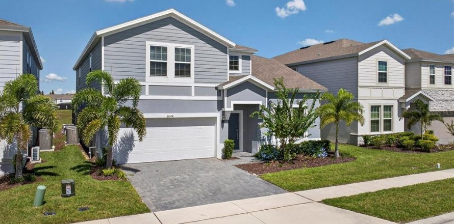 House in Davenport, Florida 8 bedrooms, 374.95 sq.m. № 2094795