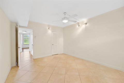 Copropriété à vendre à Pompano Beach, Floride: 3 chambres, 150.5 m2 № 2400744 - photo 13