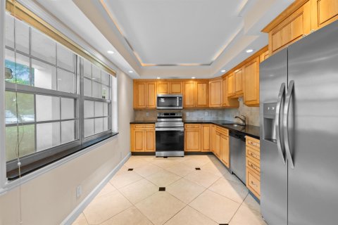 Copropriété à vendre à Pompano Beach, Floride: 3 chambres, 150.5 m2 № 2400744 - photo 2