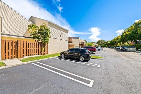 Condo in West Palm Beach, Florida, 1 bedroom  № 2081648 - photo 6