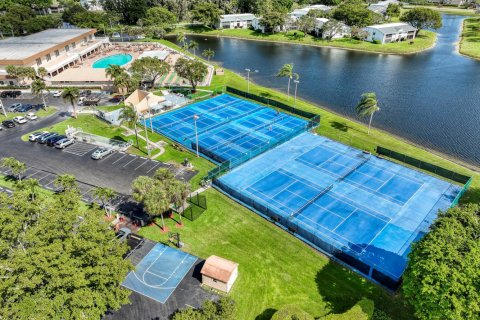 Condo in Delray Beach, Florida, 2 bedrooms  № 2268333 - photo 18