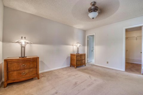 Condo in Delray Beach, Florida, 2 bedrooms  № 2268333 - photo 9