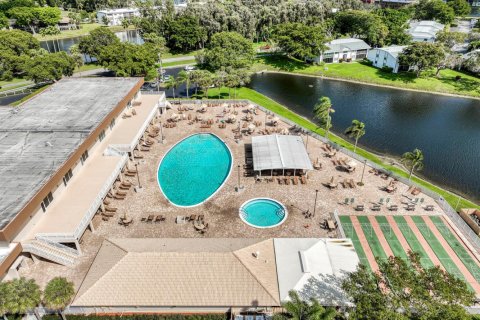 Condo in Delray Beach, Florida, 2 bedrooms  № 2268333 - photo 17