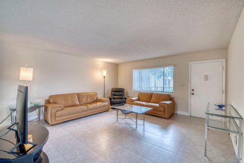 Condo in Delray Beach, Florida, 2 bedrooms  № 2268333 - photo 3