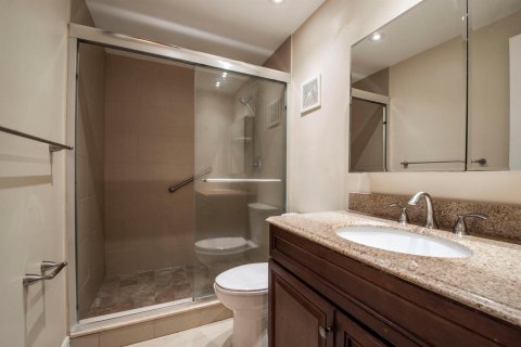 Condo in Delray Beach, Florida, 2 bedrooms  № 2268333 - photo 10