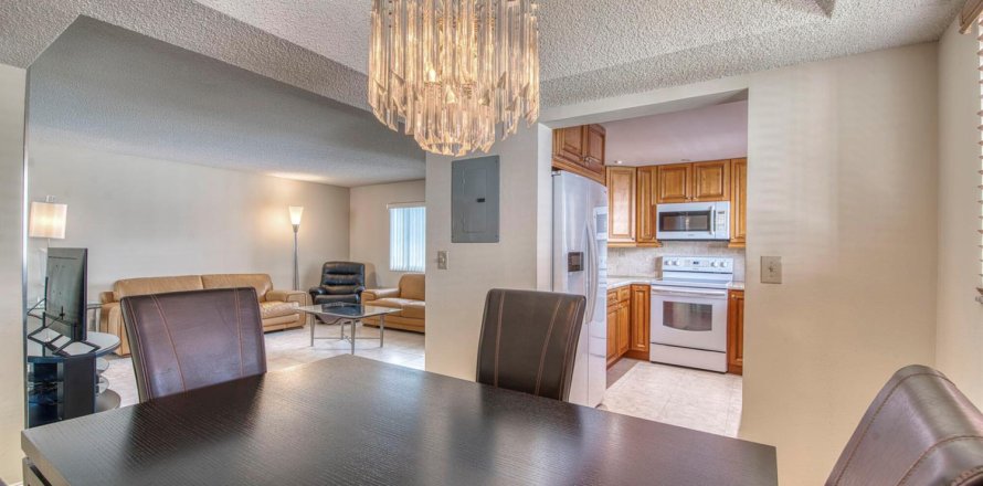 Condo in Delray Beach, Florida, 2 bedrooms  № 2268333