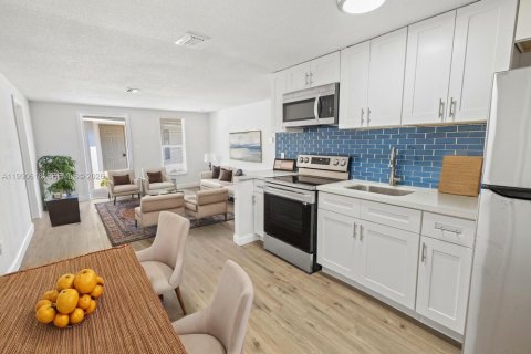 Commercial property in Lake Placid, Florida 167.97 sq.m. № 2058038 - photo 3