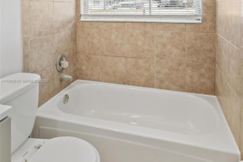 Commercial property in Lake Placid, Florida 167.97 sq.m. № 2058038 - photo 21