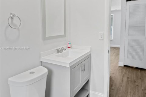 Commercial property in Lake Placid, Florida 167.97 sq.m. № 2058038 - photo 13