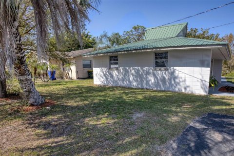 Commercial property in Lake Placid, Florida 167.97 sq.m. № 2058038 - photo 2