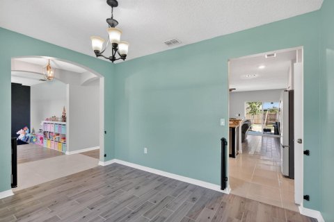 Villa ou maison à vendre à Port St. Lucie, Floride: 3 chambres, 174.01 m2 № 2176792 - photo 6