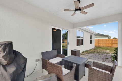 Villa ou maison à vendre à Port St. Lucie, Floride: 3 chambres, 174.01 m2 № 2176792 - photo 27