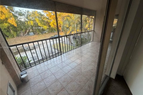 Снять в аренду кондоминиум в Гринакрес, Флорида 2 спальни, 78.69м2, № 2024656 - фото 7