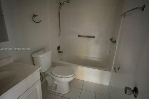 Снять в аренду кондоминиум в Гринакрес, Флорида 2 спальни, 78.69м2, № 2024656 - фото 4