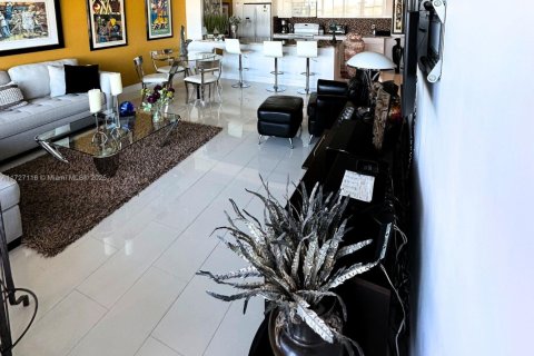 Copropriété à vendre à Fort Lauderdale, Floride: 2 chambres, 116.13 m2 № 1477217 - photo 20