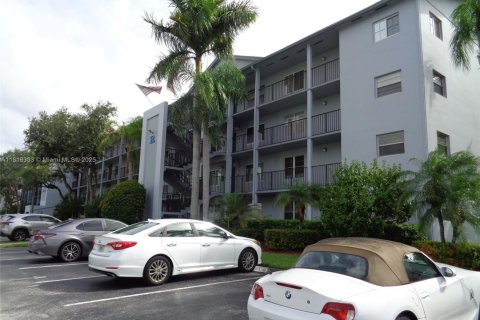 Copropriété à vendre à Pembroke Pines, Floride: 2 chambres, 140 m2 № 1770789 - photo 3