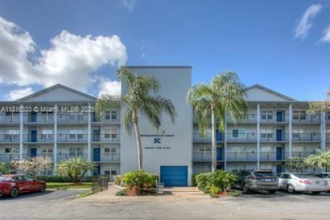 Copropriété à vendre à Pembroke Pines, Floride: 2 chambres, 140 m2 № 1770789 - photo 1