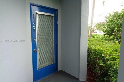 Copropriété à vendre à Pembroke Pines, Floride: 2 chambres, 140 m2 № 1770789 - photo 14